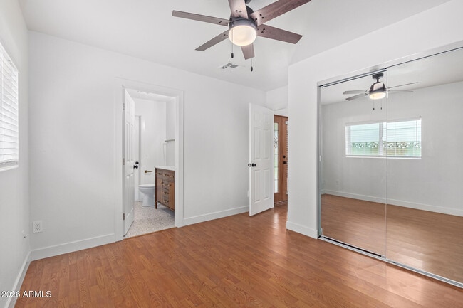 Building Photo - 2111 S River Dr