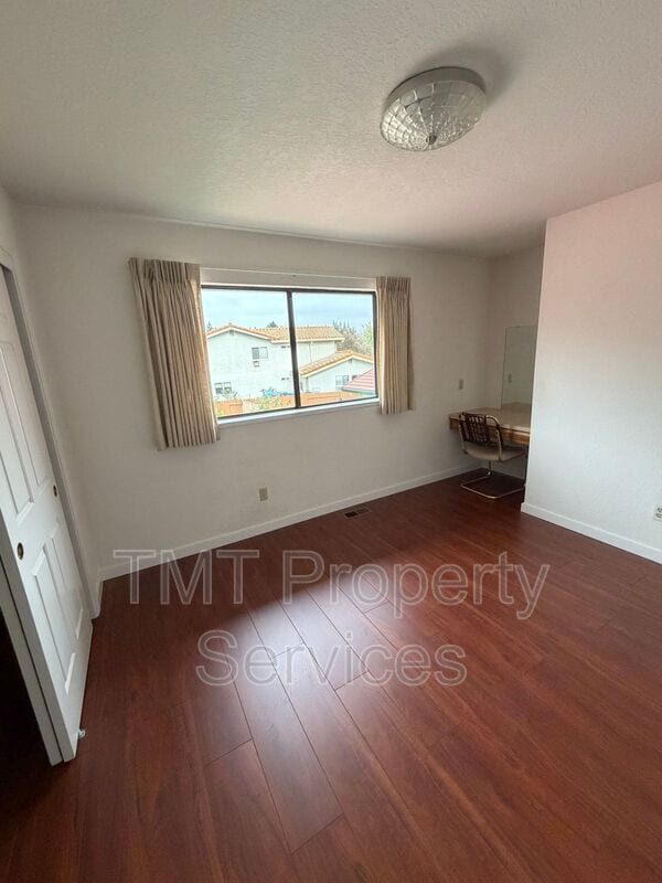 Building Photo - 2 Polvadera Ct