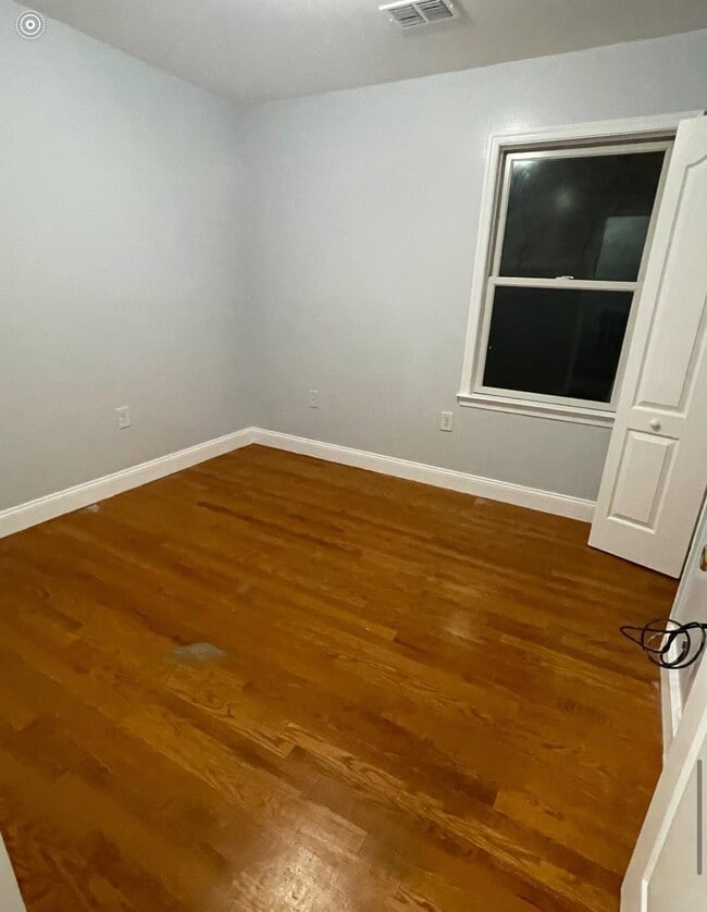 Building Photo - 264 Fairmount Ave