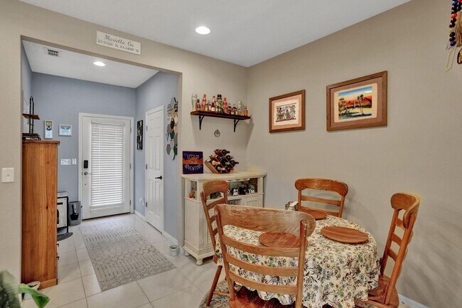 Building Photo - 7036 Beauhaven Ct