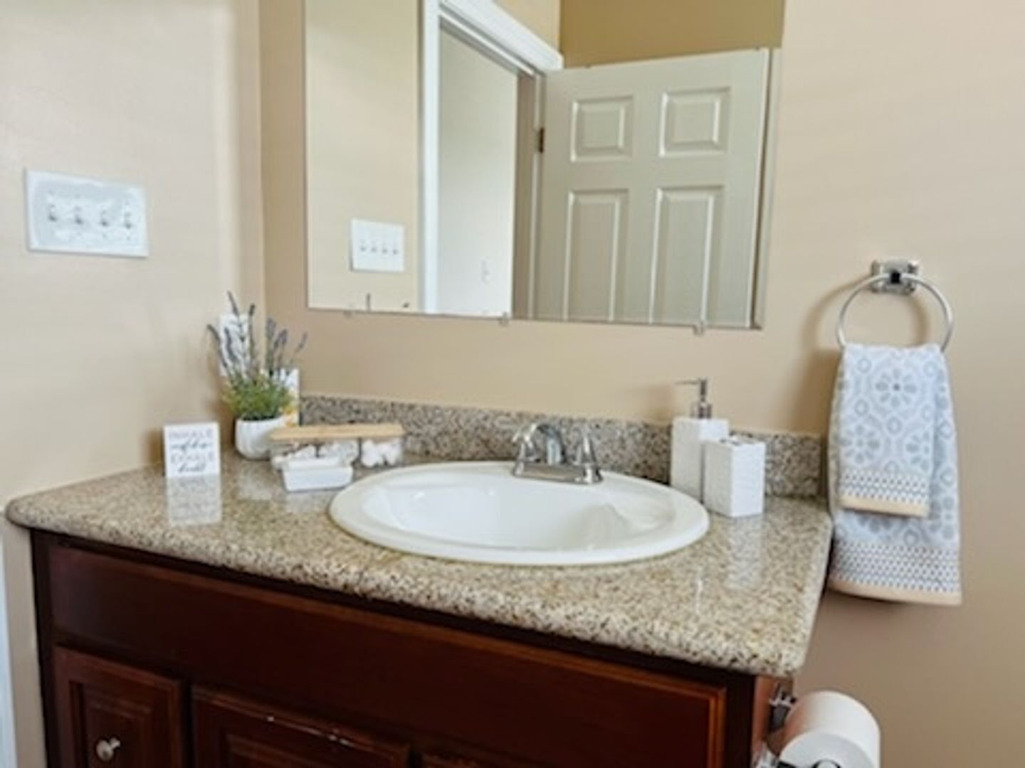 Building Photo - 3122 Dante St