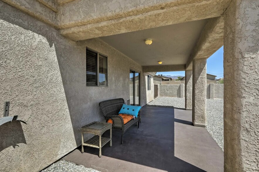Building Photo - 2598 Rainbow Ave N