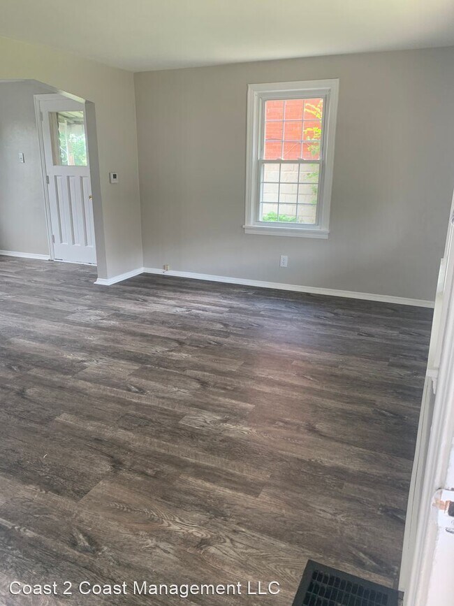 Building Photo - 2 br, 1 bath House - 1735 Eden Park Blvd
