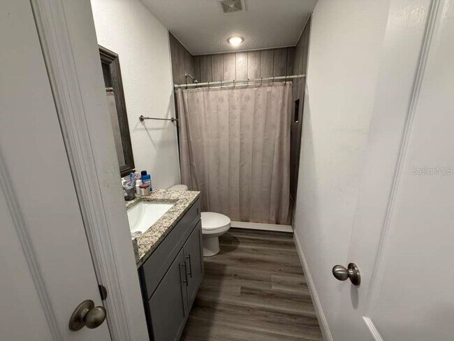 Building Photo - 408 N Finley Ave