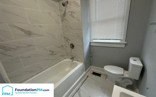 Building Photo - 1688 Glenview Ave