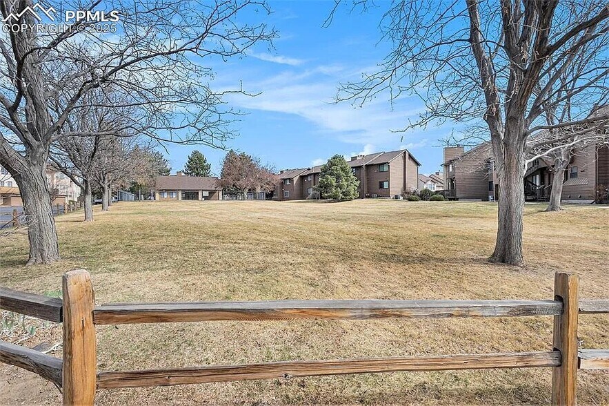 Open Space and Path to Quail Lake - 3272 Capstan Way