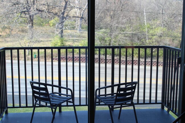 Building Photo - 4415 Lincoln Way