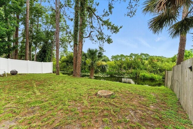 Building Photo - 174 Edgewater Cir
