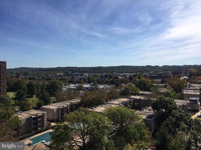 Building Photo - 5300 Holmes Run Pkwy