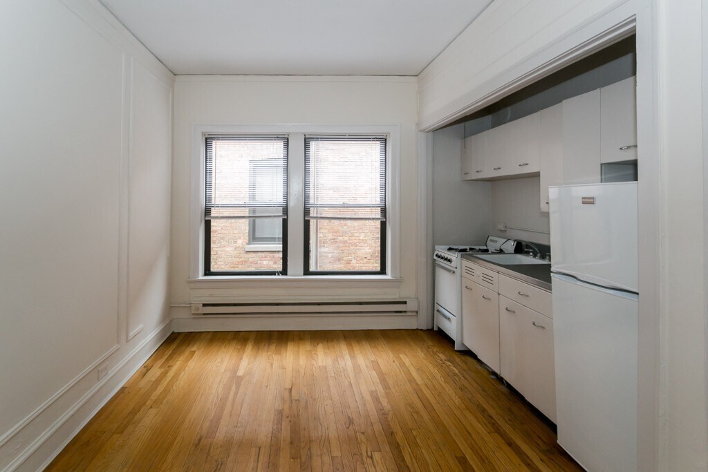 Building Photo - 805 Dempster St