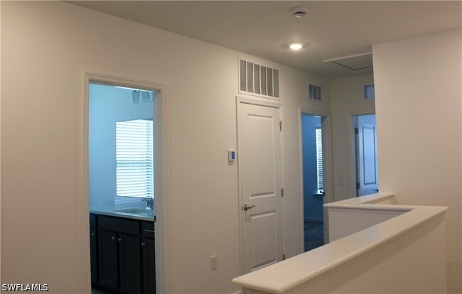 Building Photo - 27874 Radiant Ct