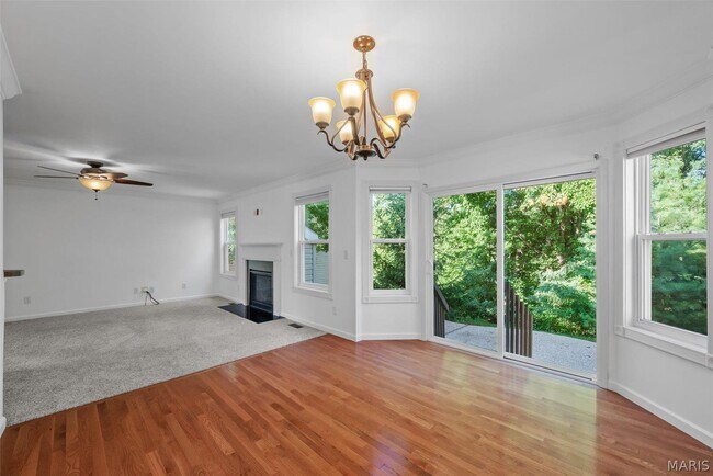 Building Photo - 499 Parkgate Dr