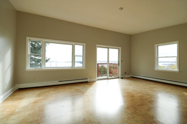 Living Room - 21 Eastern Promenade