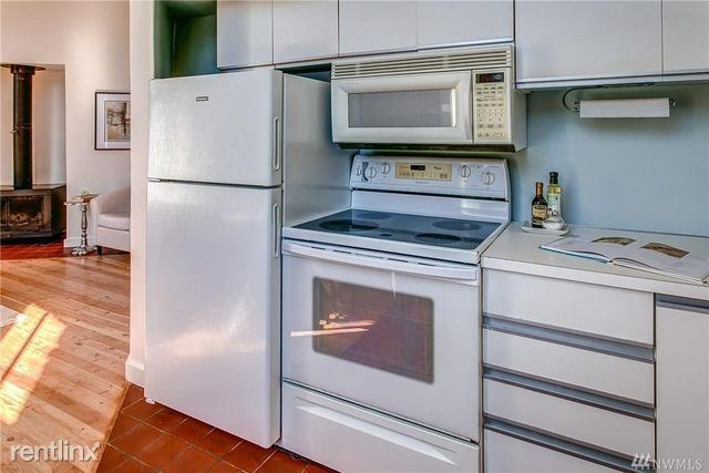 Building Photo - 1 br, 1 bath Condo - 606 Post Ave