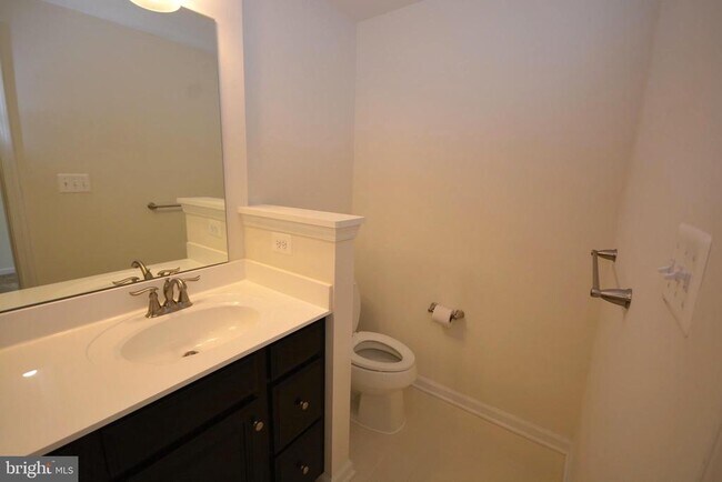 Building Photo - 5942 Leben Dr