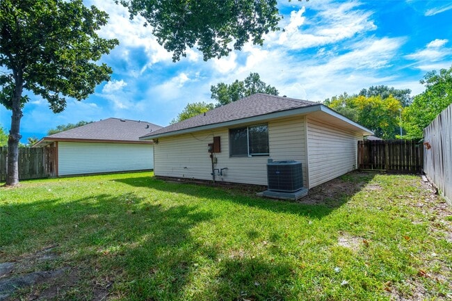 Building Photo - 13746 Vickston Ln