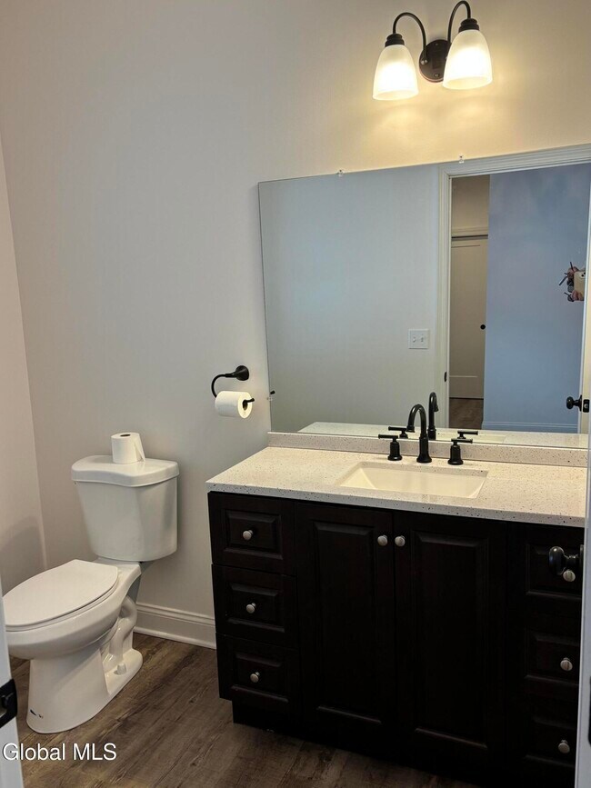 Building Photo - 587A Grooms Rd