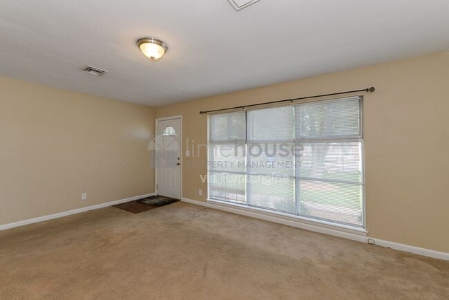 Building Photo - 290 Sedgefield Ave