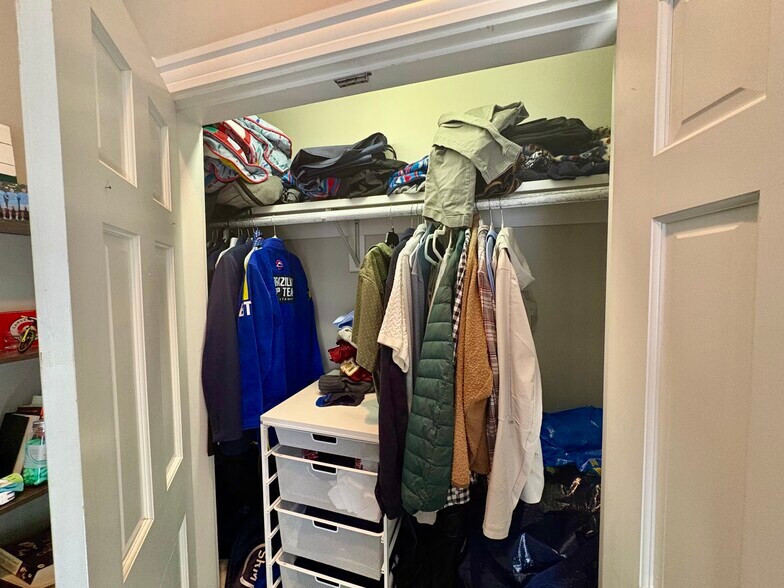 Building Photo - 331 Beacon St