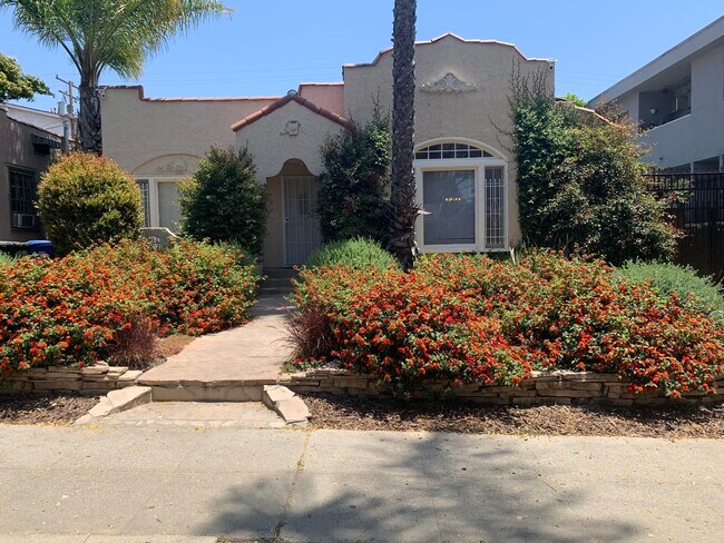 Primary Photo - 1010 Havenhurst Dr