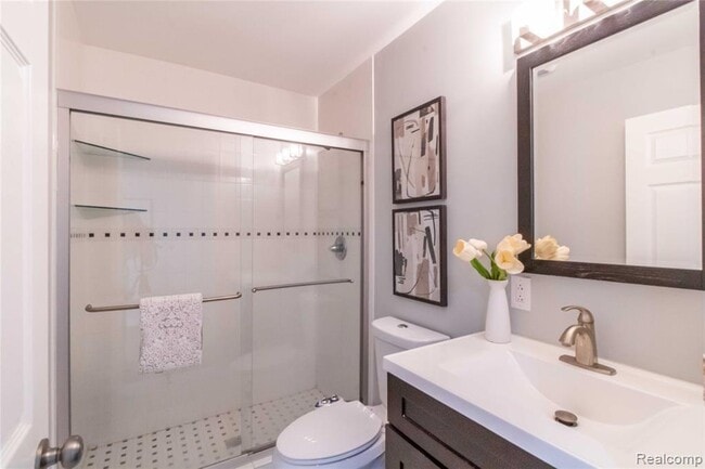 Building Photo - 1834 Fairview St