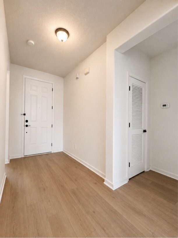 Building Photo - 117 Camden Cay Dr