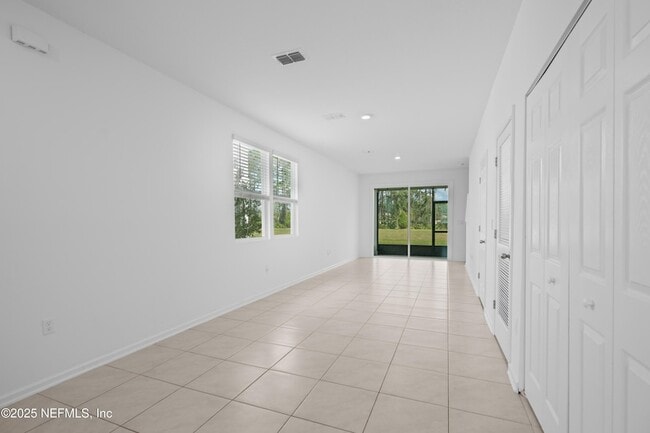 Building Photo - 40 Crisanto Rd