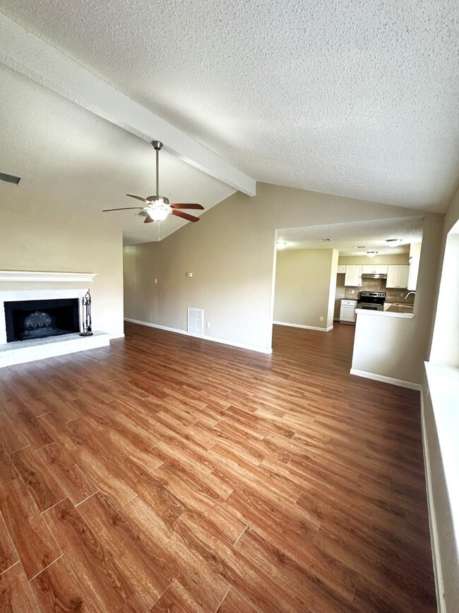 Building Photo - 22610 Leedstown Ln