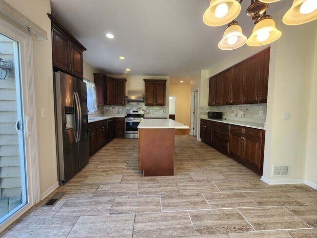 Building Photo - 3220 Indian Creek Dr