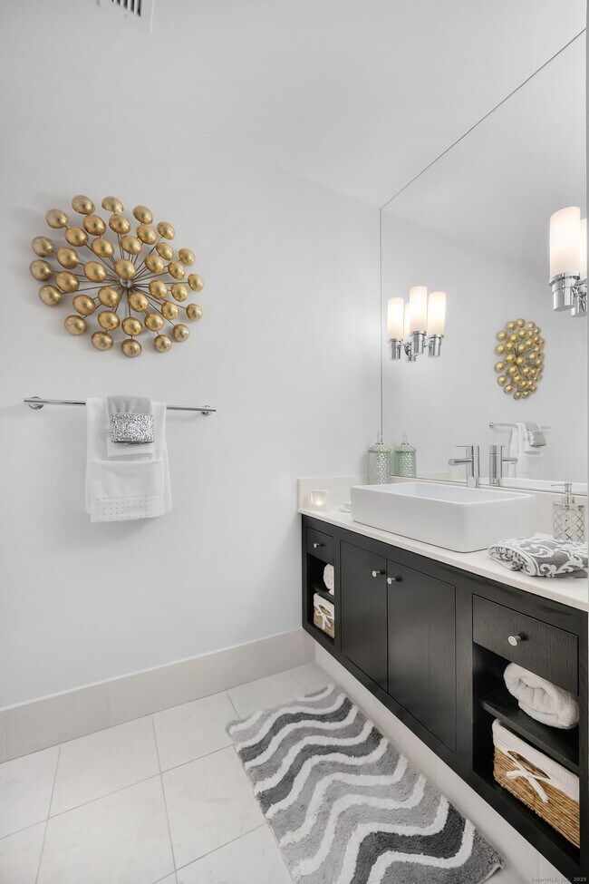 Building Photo - 100 Parrott Drive