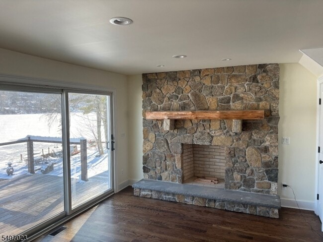 Building Photo - 41 W Shore Trail