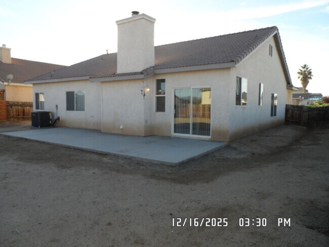 Building Photo - 4 Bedrooms, 2 Bathrooms, 3 Car Garage, 1899 sq. ft., Large Fenced, Front Yard Lawn, Near Schools ...