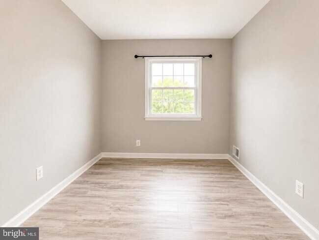 Building Photo - 14761 Ealing Ct