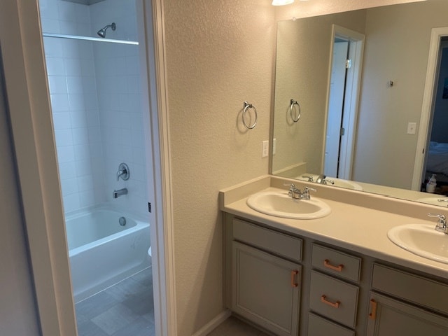 Building Photo - 6571 N Cathay St