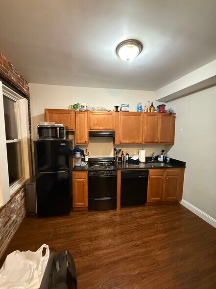 Building Photo - 115 Salem St