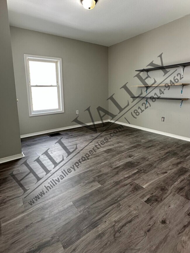 Building Photo - 1505 S 10th St