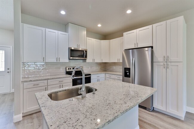 Building Photo - 44 Easterly Pl