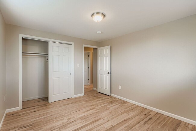 Building Photo - Beautifully Remodeled 3-Bedroom Ranch in Quiet West Arvada Neighborhood