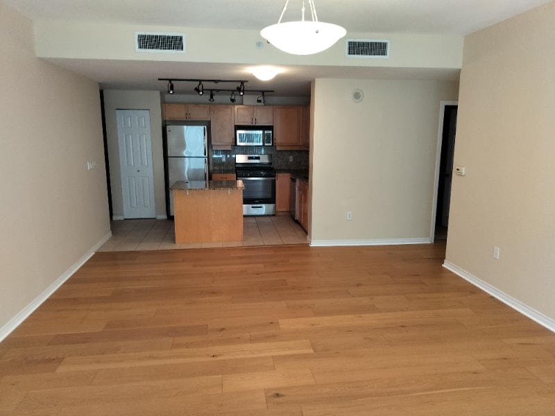 Building Photo - 1240 India St