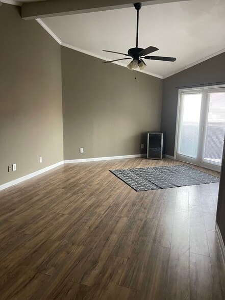 Building Photo - 8545 Midpark Rd