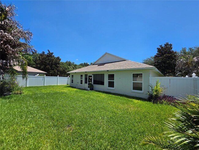 Building Photo - 806 Lesa Glen Pl