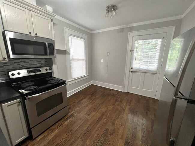 Building Photo - 1225 Euclid Ave NE
