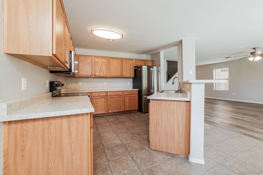 Building Photo - 4048 E Angel Spirit Dr