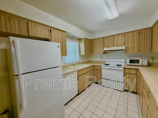 Building Photo - 3371 Brodie Way