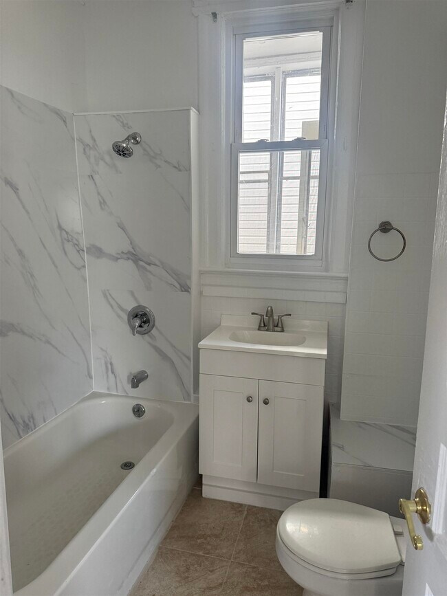 Building Photo - 770 Harrison Ave