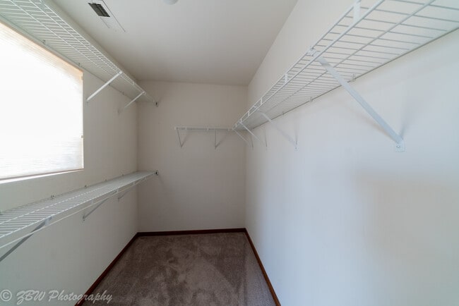 Building Photo - 850 County Line Rd