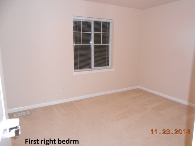 Building Photo - Beautiful 4 Bed 3 Bath with Bonus Room Home in Convenient Location in Lynnwood.