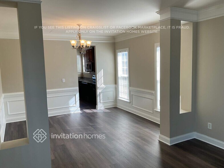 Building Photo - 8612 Ridgeline Ln