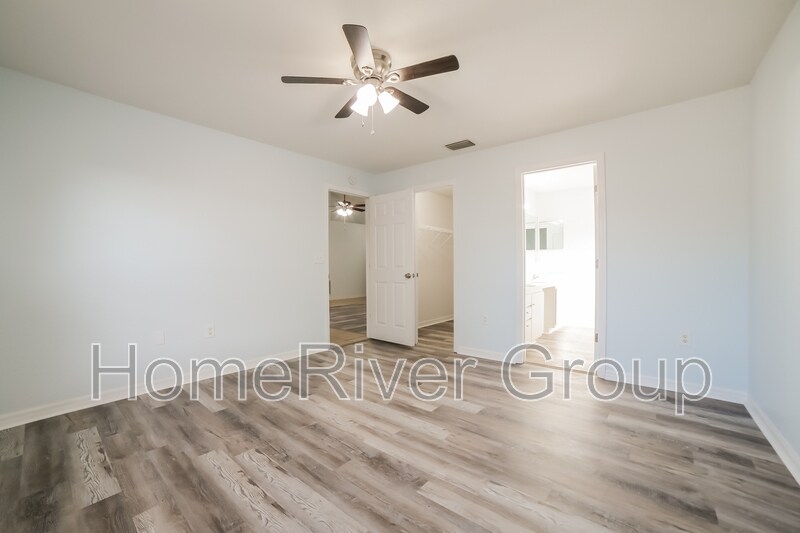 Building Photo - 544 Flamingo Dr