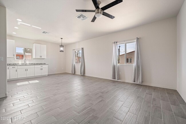 Building Photo - 5405 S Masterson Ave